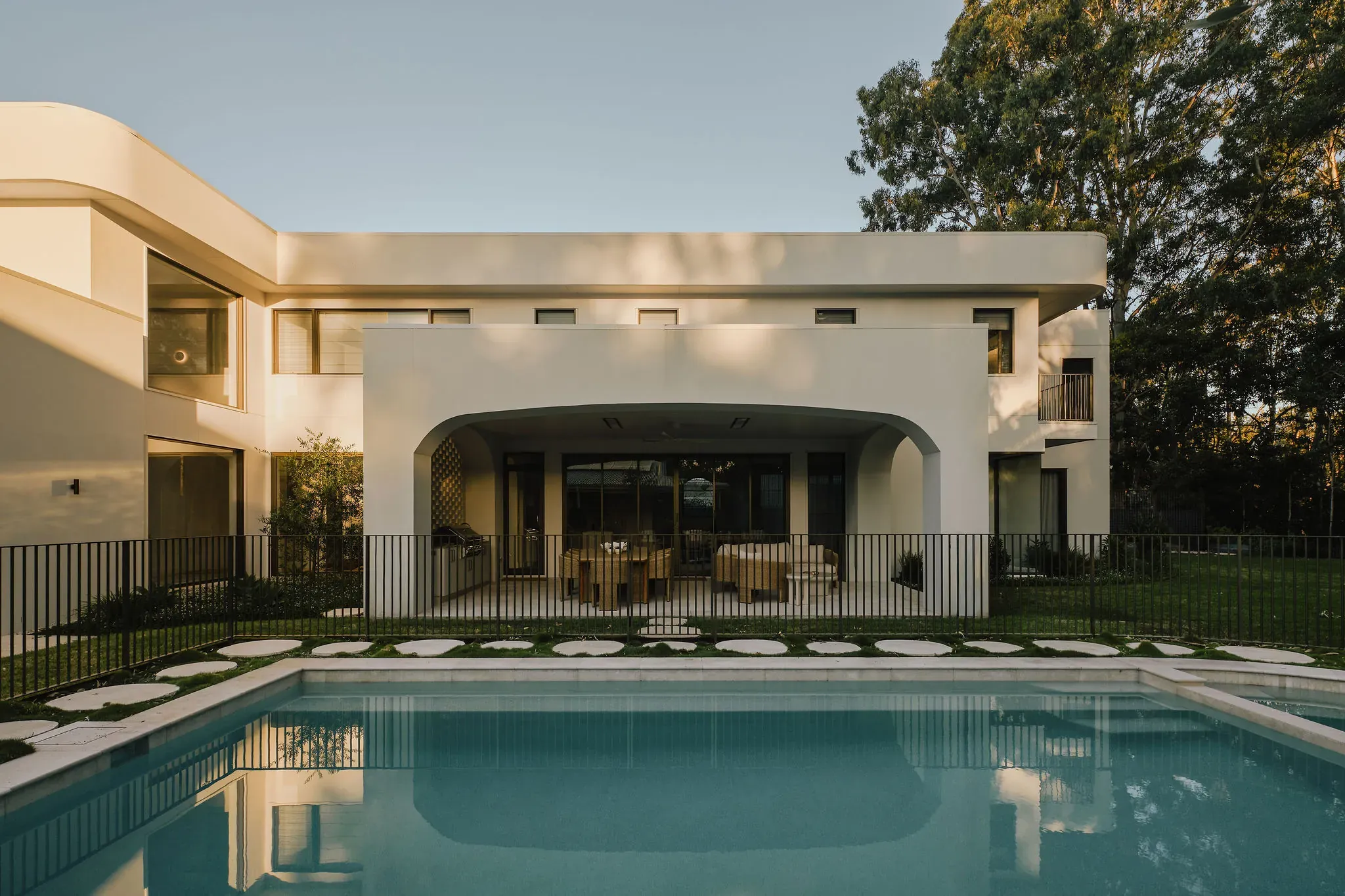 Cabarita Beach II exterior with pool