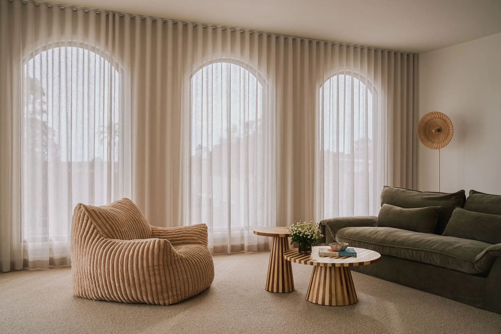 Cabarita Beach II arched windows and lounge